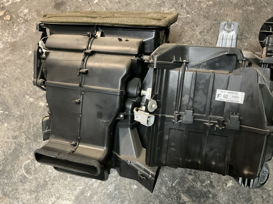 2017-2019 FORD F250 F350 DIESEL 6.7L HEATER CORE BOX HVAC OEM GL3H-19B555-FV