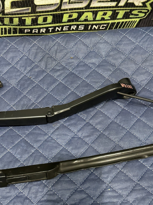 2015 JAGUAR F TYPE R FRONT LEFT & RIGHT WINDSHIELD WIPER ARM SET PAIR OEM