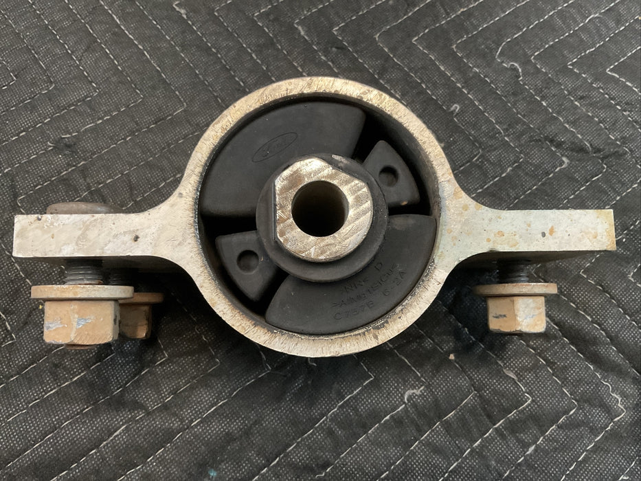 2017 2018 2019 FORD F250 F350 F450 MOTOR/ ENGINE MOUNT OEM