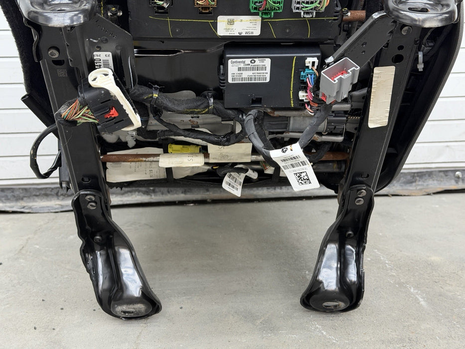 2019-2024 RAM 2500 3500 LARAMIE BLACK LEATHER HEATED COOLED DRIVER SEAT OEM