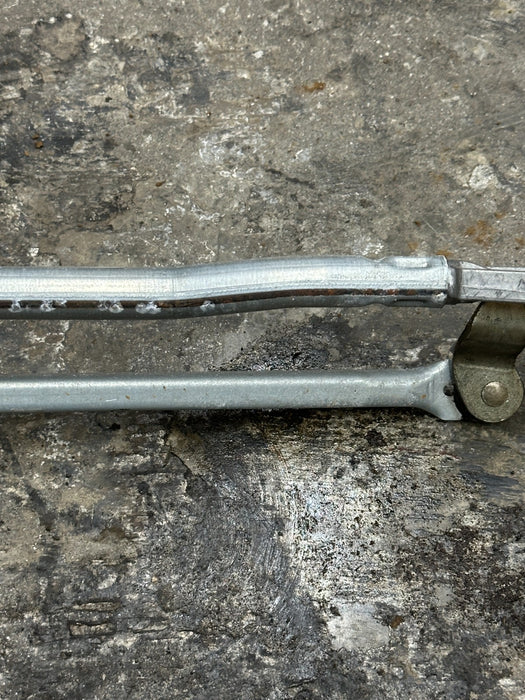 2014 AUDI R8 WINDSHIELD WIPER MOTOR 423 955 024 OEM GENUINE