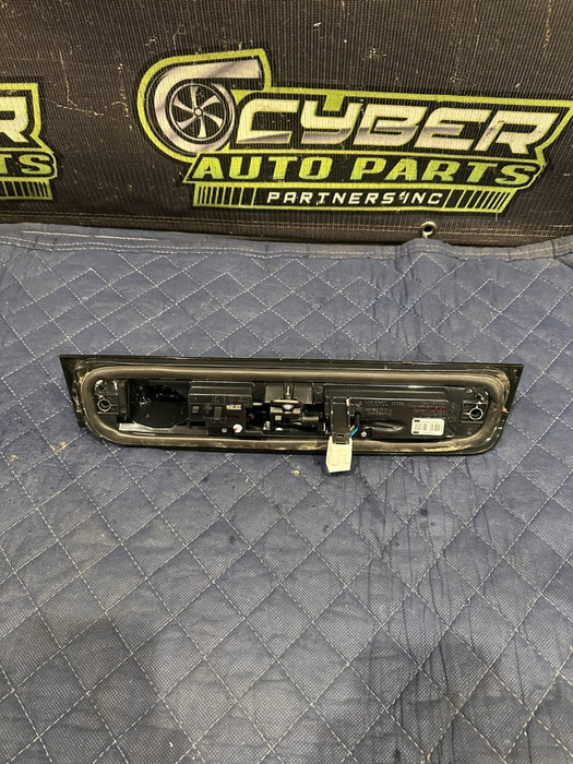 2024 DODGE RAM 3500 LARAMIE CAB THIRD 3RD BRAKE LIGHT W CAMERA OEM *DAMAGE 3-4*