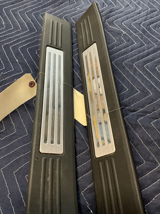 2016 NISSAN TITAN XD KICK PLATE SET LEFT RIGHT