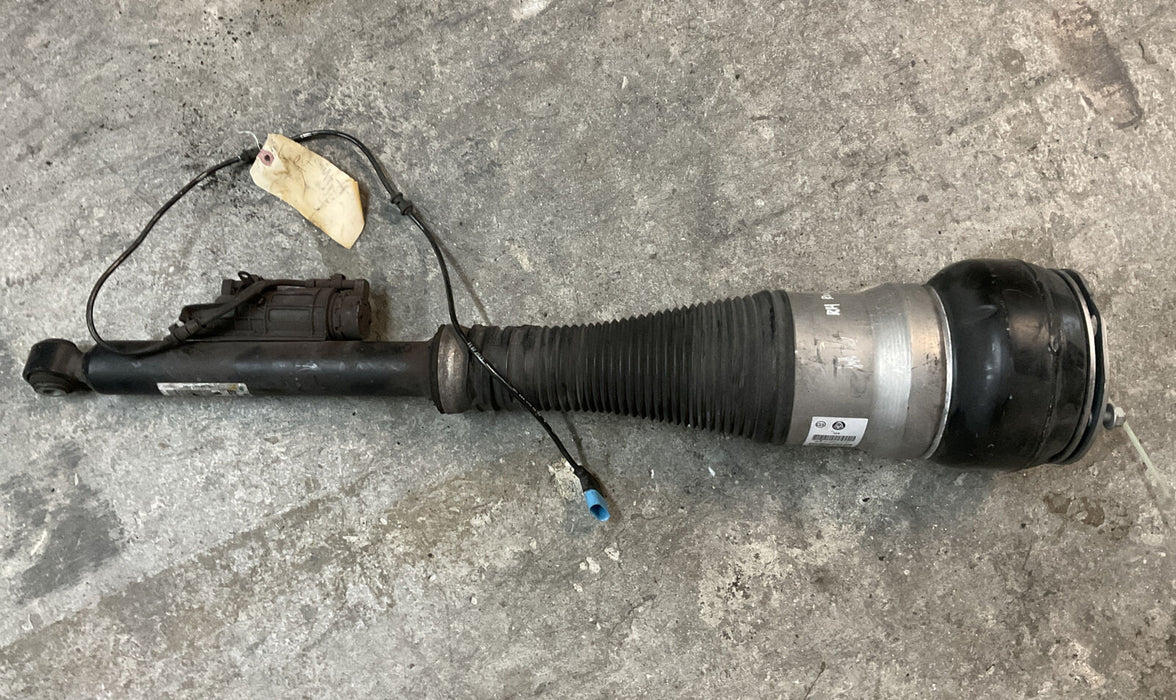 2014 MERCEDES S550 W222 REAR RIGHT AIR SUSPENSION SHOCK STRUT OEM