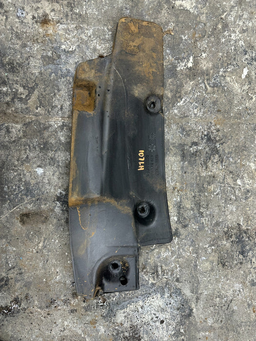 2014 AUDI R8 LEFT INNER FENDER END PLATE COVER OEM 420 821 111 OEM