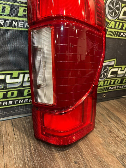 2020 2021 2022 FORD F250 F350 F450 PASSENGER PLATINUM LARIAT LED TAIL LIGHT OEM
