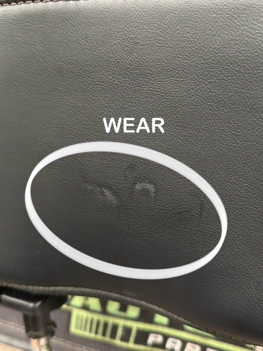 2020-2022 FORD F250 F350 F450 PLATINUM PASSENGER RIGHT HEADREST OEM *WEARS/READ*