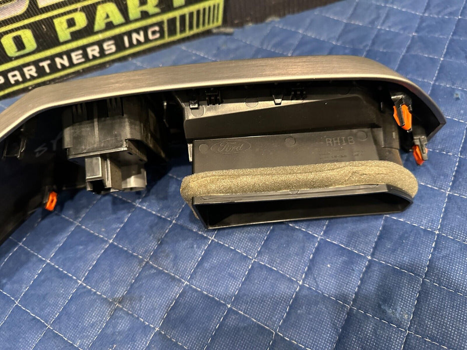 2017-2019 FORD F250 F350 PLATINUM PASSENGER RIGHT DASH DASHBOARD AIR VENT OEM