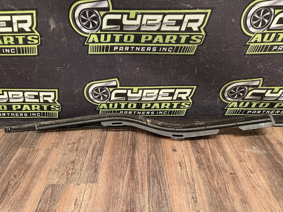 2017-2022 FORD F250 F350 F450 FRONT LEFT DOOR WEATHER STRIP OEM *SEE PCTURES*