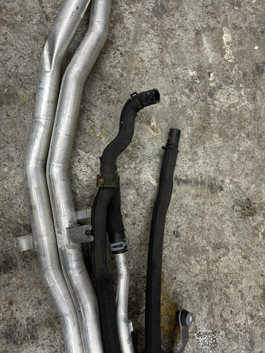 2014 AUDI R8 OEM UNDERBODY CENTER COOLANT PIPE LINE HOSE TUBE 420 121 050 B