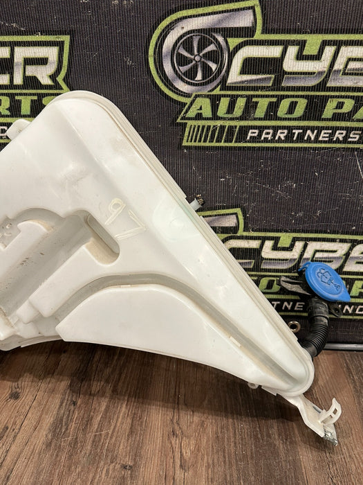2020 BMW M4 F82 WINDSHIELD WASHER RESRVOIR TANK OEM 7 241 671 14