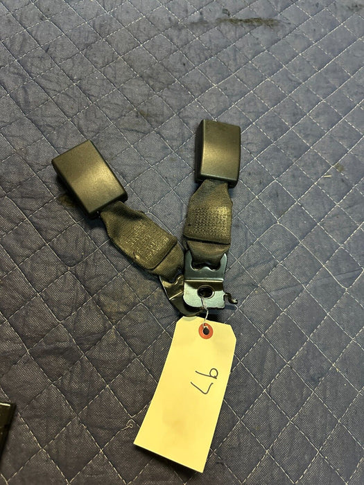 2020 BMW M4 F82 REAR SEAT REAR LEFT SEATBELT BUCKLE RECIEVER PAIR OEM