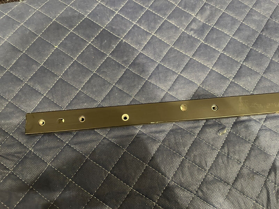 2018 AUDI R8 REAR RIGHT SUPPORT BAR BRACKET 4S0810142A 4S0 810 142 A