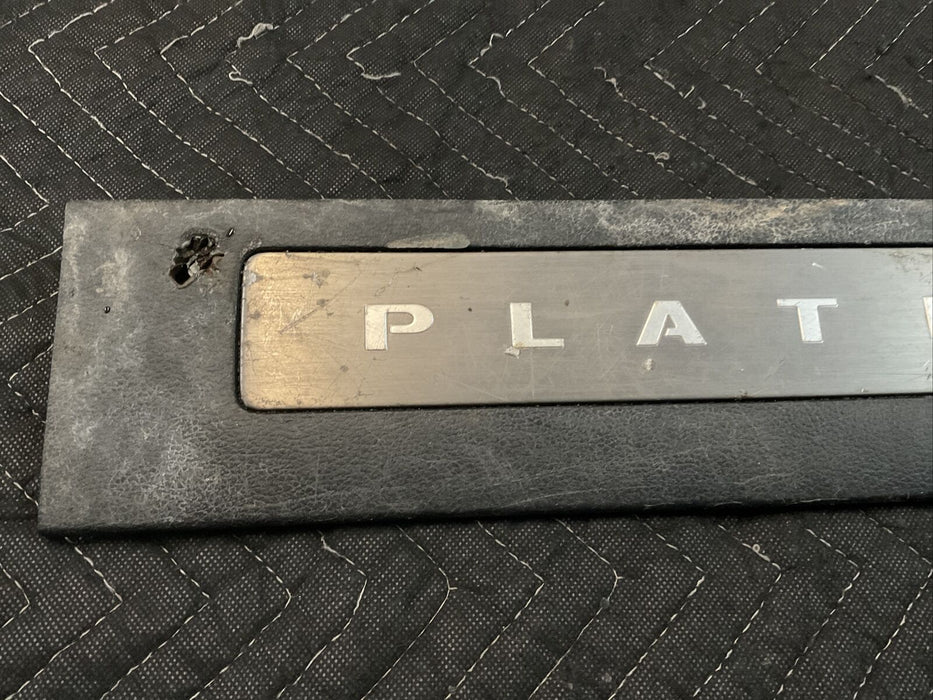 2017-2019 FORD F250 F350 PLATINUM FRONT LH DOOR KICKPLATE PANEL TRIM OEM~DAMAGE~