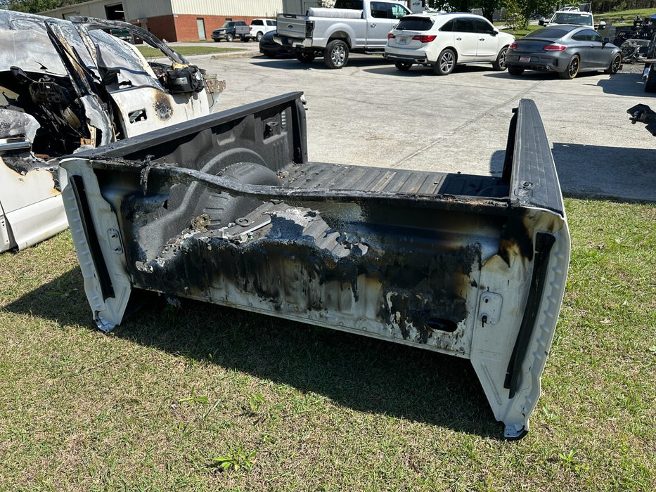 2017-2022 FORD F250 F350 SHORT BED 6' TRI-COAT METALLIC WHITE (UG) OEM