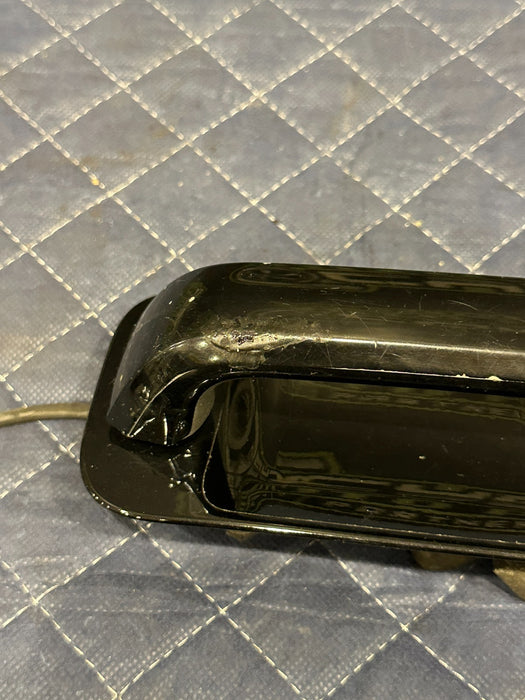 2017-2019 FORD F250 F350 F450 FRONT RIGHT DOOR HANDLE OEM BLACK PEARL G1 *FLAW*