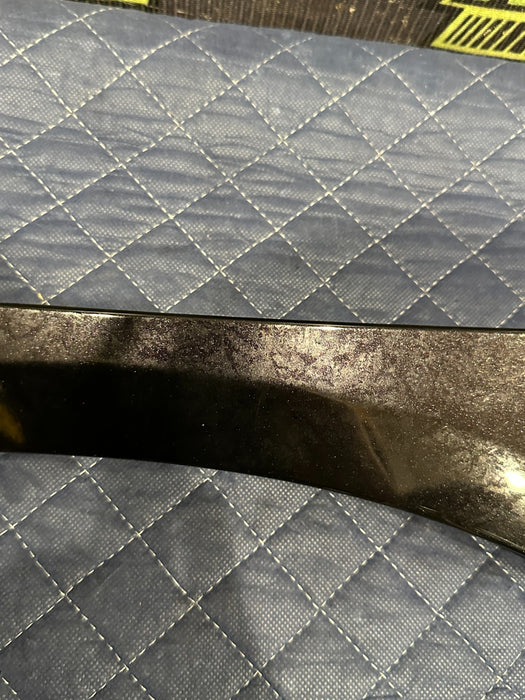 2014 AUDI R8 OEM RIGHT PASSENGER FENDER GARNISH PANEL TRIM W/ BRACKET & FOAM
