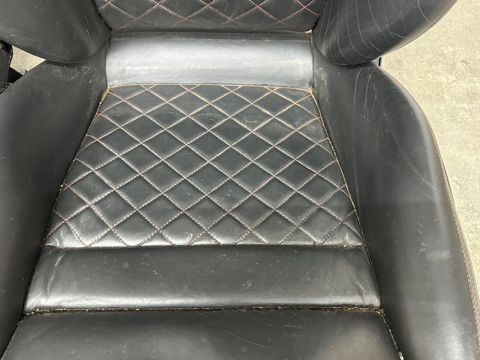 2017 AUDI R8 LEFT RIGHT RED DIAMOND STITCHED SEATS OEM *WEAR/READ DESC*
