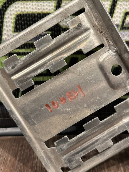 2017-18 AUDI R8 FRONT RIGHT FUSE BRACKET OEM 4S0 937 540 B