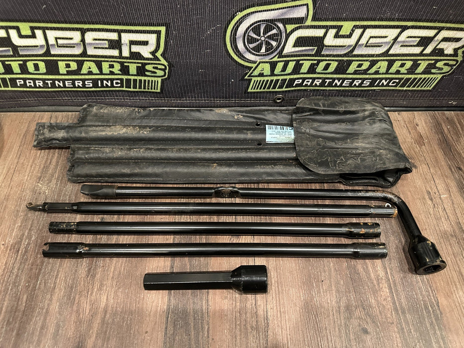 2017-2019 FORD F250 F350 F450 SPARE TIRE TOOL KIT OEM HC3C-17005