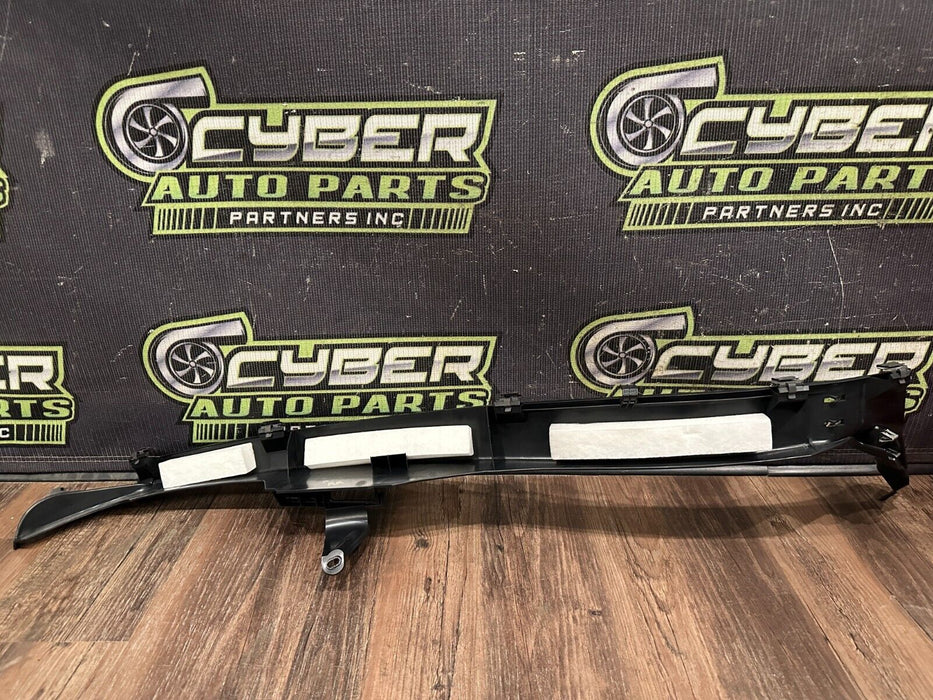 2015 MERCEDES BENZ C63S EDITION 1 REAR RIGHT QUARTER SILL PLATE TRIM OEM