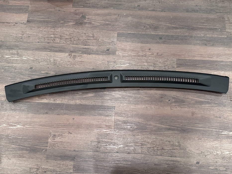 2017 NISSAN TITAN XD RESERVE DASH DASHBOARD DEFROST VENT TRIM PANEL OEM