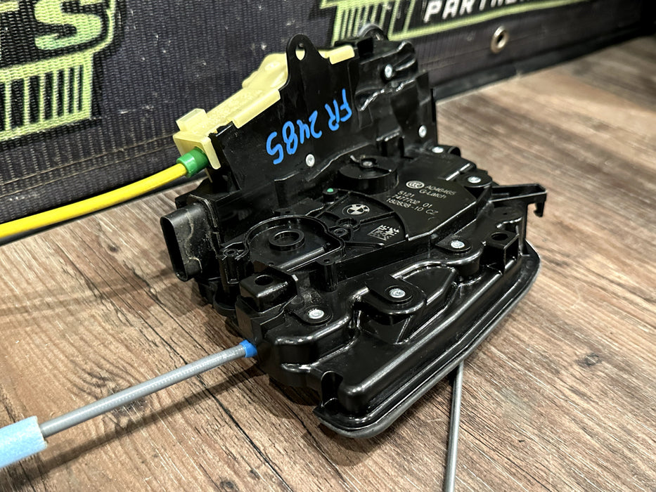 2020 BMW M8 COMP F93 FRONT RIGHT DOOR LOCK LATCH ACTUATOR MOTOR OEM 51217477702