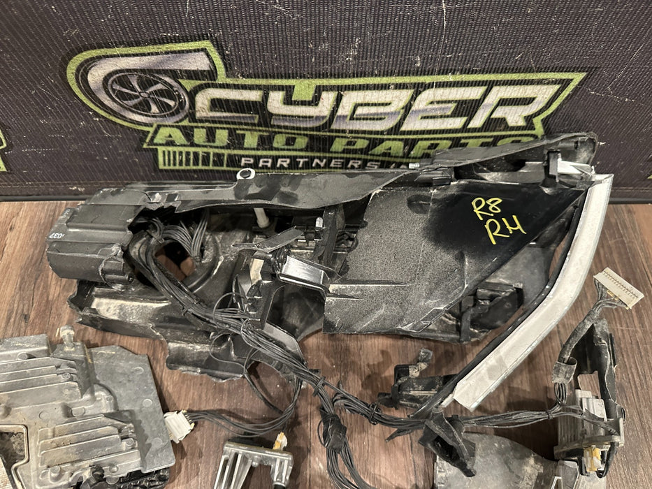 2017 AUDI R8 RIGHT HEADLIGHT OEM *FOR PARTS USE ONLY*