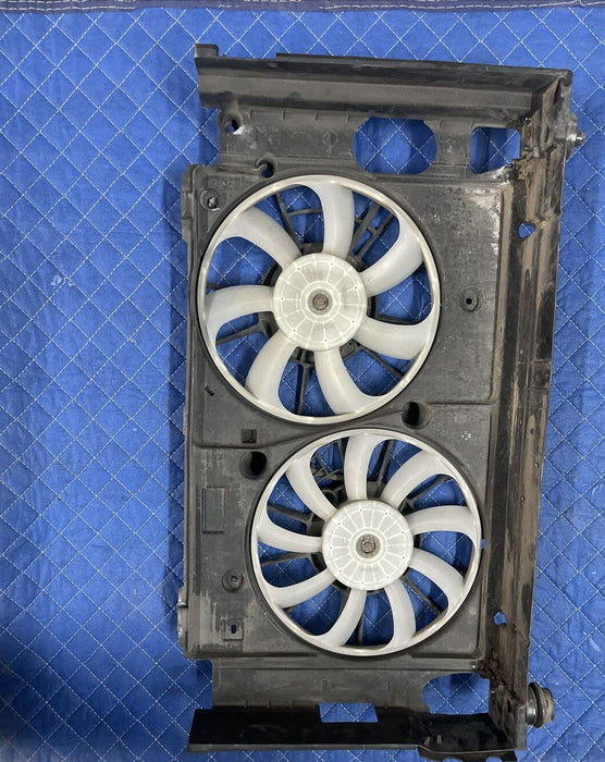 2014 Toyota Prius V Front Cooling Fan Shroud Assembly OEM 100222-2152