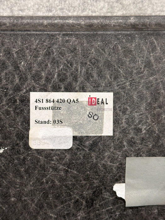 2021 AUDI R8 FRONT RIGHT FOOT REST SUPPORT TRIM COVER PAD PANEL 4S1 864 420