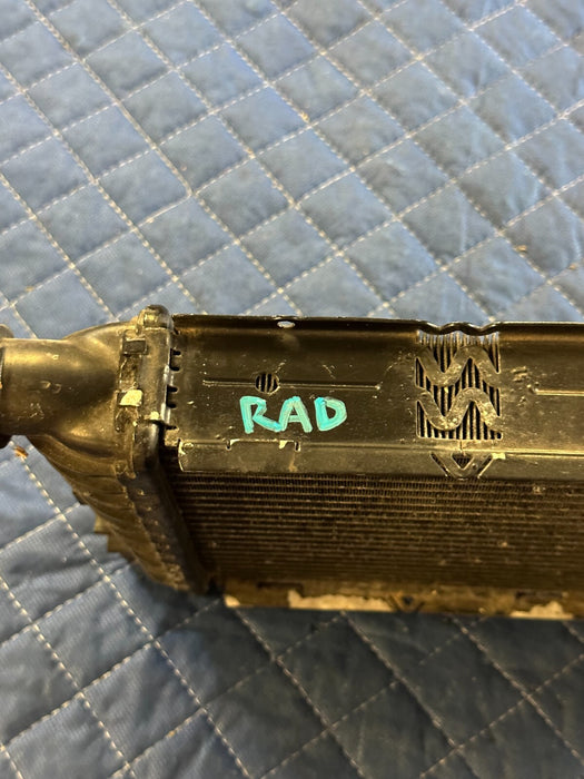 2013-2016 PORSCHE 911 TURBO S CENTER REFRIDGERANT RADIATOR COOLER OEM