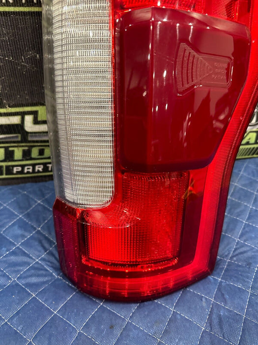 2017-2019 FORD F250 F350 F450 PASSENGER RIGHT BLISS LED TAIL LIGHT OEM ~MINT~