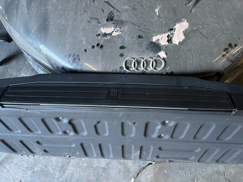 2020 2021 2022 FORD F250 F350 F450 PLATINUM TAILGATE W/ STEP AGATE BLACK (UM)