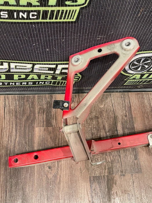 2017-18 AUDI R8 PLUS PASSENHER RIGHT SUPPORT BAR BRACKET OEM 4S0 813 500 C