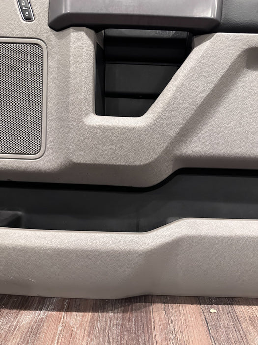 2020 FORD F250 F350 F450 XLT FRONT RIGHT PASSENGER DOOR PANEL OEM ~MINOR WEAR~