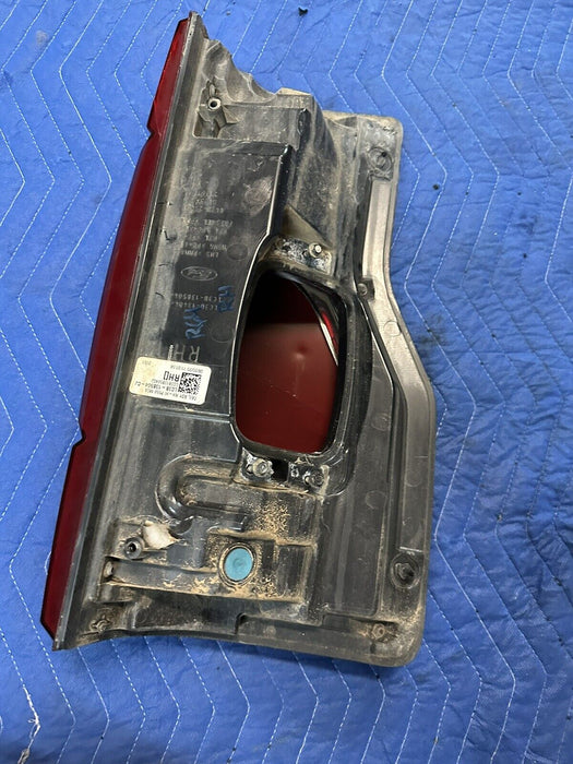 2020-2022 FORD F250 F350 F450 RIGHT LED TAIL LIGHT OEM *CHIPPED* NO MODULE