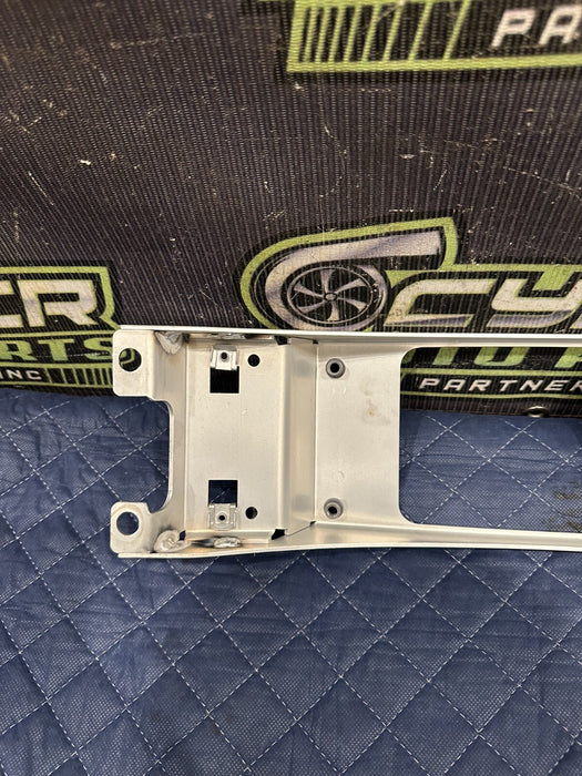 2014 AUDI R8 A/T AUTOMATIC TRANS FLOOR SHIFTER BRACKET MOUNT 420 804 048 OEM