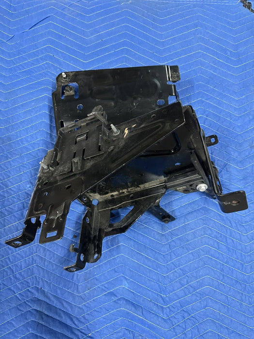 2020 2021 2022 GMC SIERRA 2500 AUXILARY BATTERY TRAY OEM