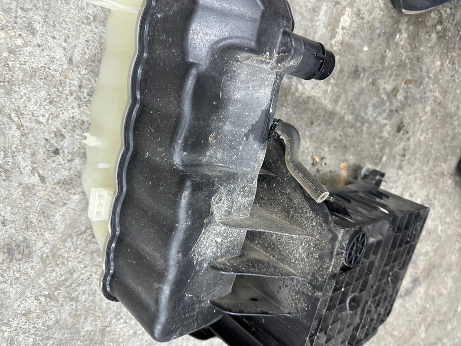 2023 2024 FORD F250 F350 F450 BATTERY HOLDER TRAY W/ RESERVOIR OEM LC3B 6A987 AA