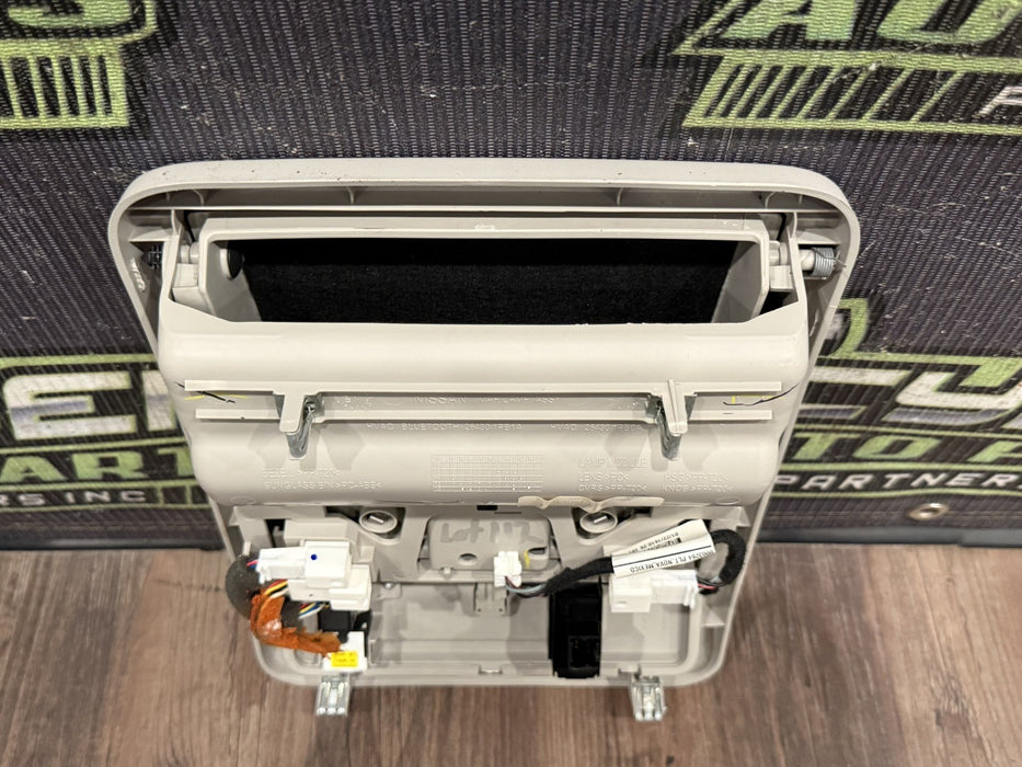 2017 NISSAN TITAN XD RESERVE OVERHEAD CONSOLE DOME LIGHT ASSEMBLY OEM