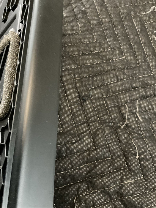 2017 2018 2019 FORD F250 F350 DRIVER LH SIDE END PANEL SUPER DUTY BADGE