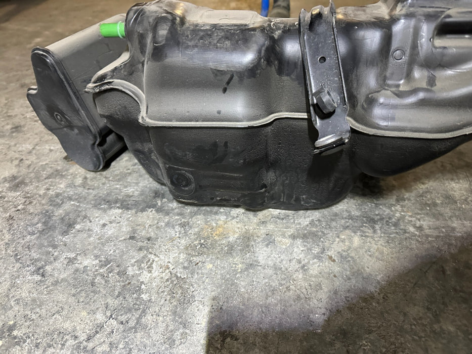 2020 BMW M4 F82 OEM FUEL GAS RESERVOIR CANISTER TANK W/ FILLER NECK