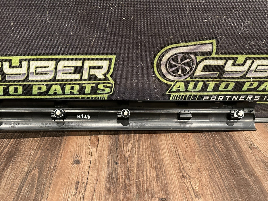 2020 BMW M4 F82 FRONT DRIVER LEFT DOOR SILL SCUFF PANEL TRIM OEM 727763901