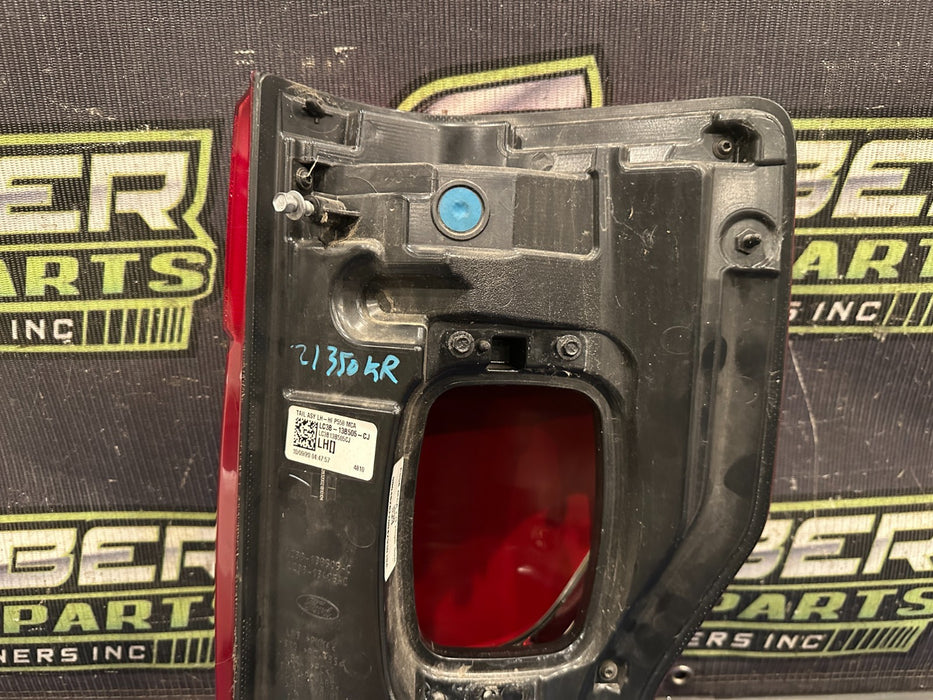 2020-2022 FORD F350 F450 DRIVER LEFT LED TAIL LIGHT OEM *MINT CONDITION*