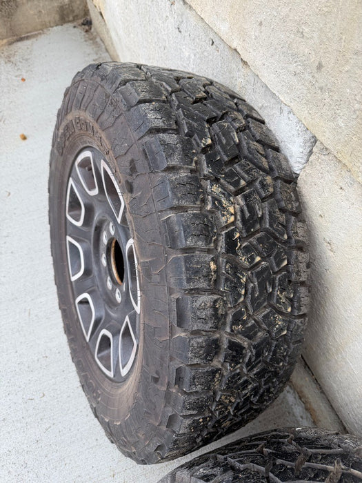 2024 FORD F250 F350 PLATINUM STOCK OEM WHEELS W/ TOYO OPEN COUNTRY A/T 295/65R20