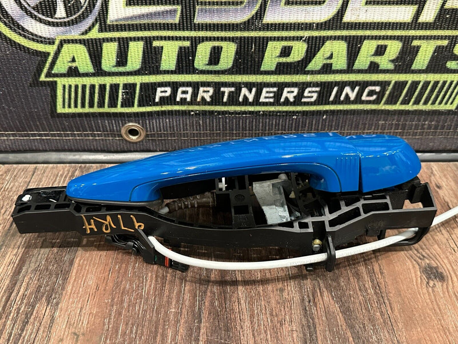 2020 BMW M4 F82 PASSENGER RIGHT DOOR HANDLE LAGUNA SECA BLUE *448* OEM *READ*
