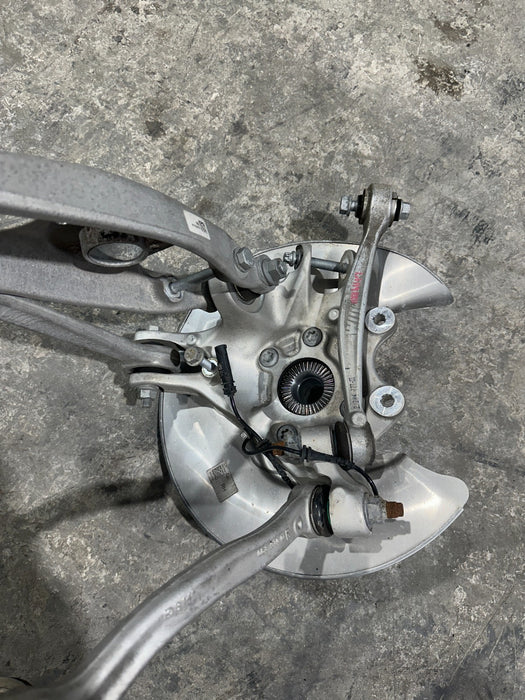 2024 BMW M3 M4 G80 G82 REAR RIGHT SPINDLE KNUCKLE HUB ASSEMBLY OEM 8K MILES