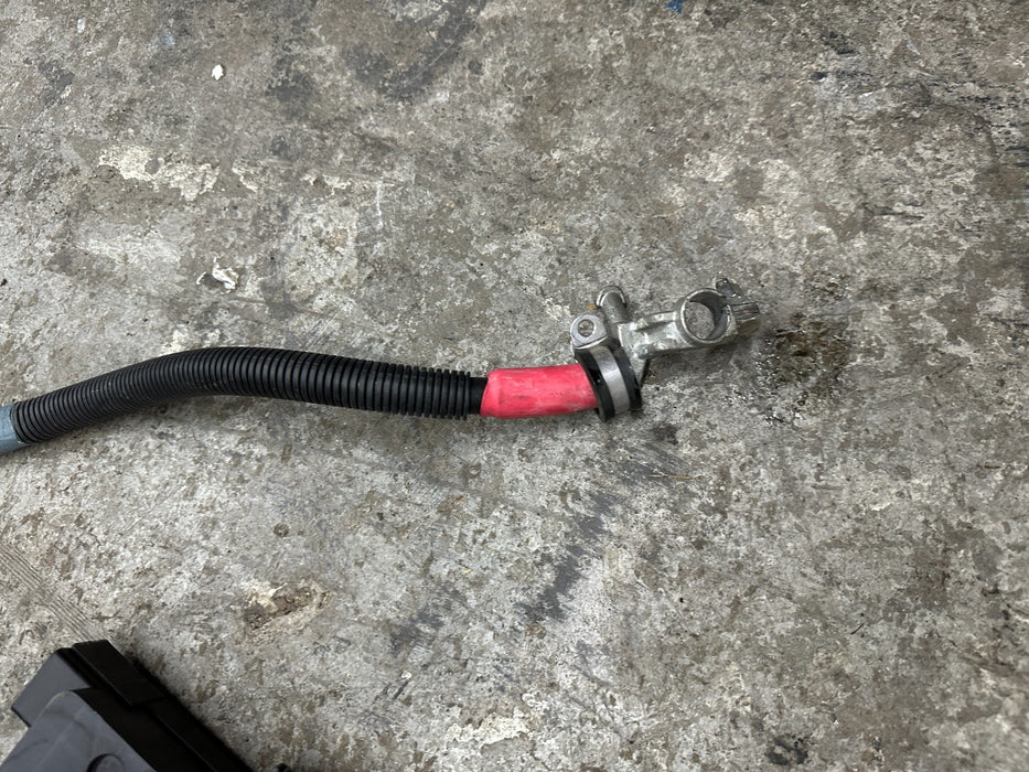 2014 AUDI R8 V10 POSITIVE GROUND TERMINAL BATTERY CABLE W/ FUSE BOX TERMINAL
