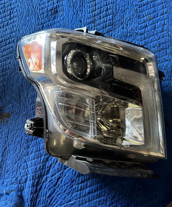 2016 2017 18 2019 NISSAN TITAN XD V8 DIESEL FRONT RIGHT PASSENGER HEADLIGHT OEM