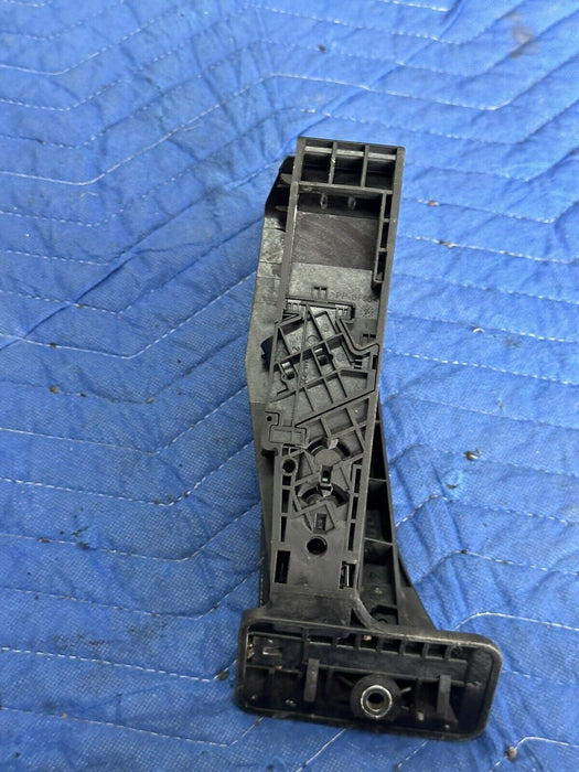 2011 BMW 550i F10 5 SERIES ACCELERATOR GAS PEDAL MODULE 6789998